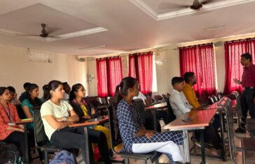 Expert lecture on “Project Orientation.”
